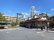 Станция метро New Rochelle - Северная с Intermodal Center.jpg