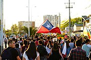 Bandera chilena en protestas en Rancagua.