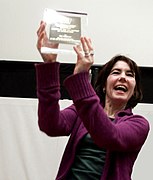 Η Κιμ Λοντζινότο παραλαμβάνει τιμητικό βραβείο στο 8ο Φεστιβάλ Ντοκιμαντέρ Θεσσαλονίκης