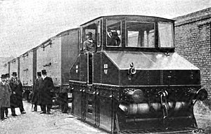 1902年由莫兹利动力公司（英语：Maudslay Motor Company）制造的汽油机车。