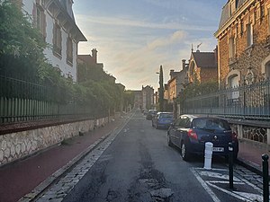Rue du Sylvain-Colinet, au nord-ouest de Fontainebleau.