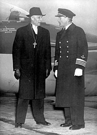 Bishop-Manfred-Bjorqvist-visit-Svea-Air-Wing-in-Barkarby-391752853444.jpg