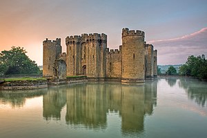 [Image: 300px-Bodiam-castle-10My8-1197.jpg]