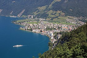 Brunnen mit Raddampfer Uri