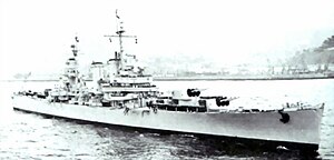 Чилийский крейсер O'Higgins (CL-02) на ходу в 1962 году. Jpg