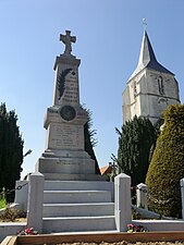 Le monument aux morts.