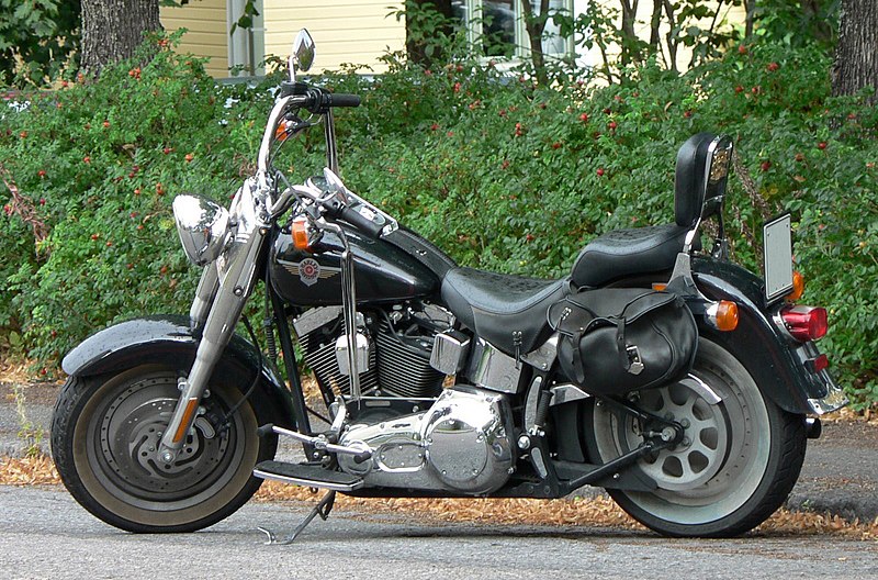 Мотоцикл     800px-Harley-Davidson