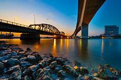 สะพานพระราม 3‎ คู่ขนานไปกับสะพานกรุงเทพ