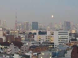 Eclipsa văzută de la Tokyo.