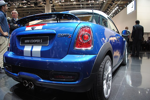 http://upload.wikimedia.org/wikipedia/commons/thumb/5/50/MINI_Cooper_S_Coup%C3%A9_at_the_Frankfurt_Motor_Show_IAA_2011_(6146914934).jpg/640px-MINI_Cooper_S_Coup%C3%A9_at_the_Frankfurt_Motor_Show_IAA_2011_(6146914934).jpg