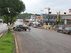 Улица в центъра на Ояпоки, на края ѝ е едноименната река, разделяща Бразилия и Френска Гвиана