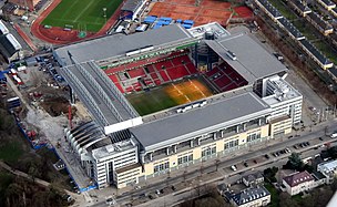 Vue aérienne du Parken Stadium et de Brumleby.