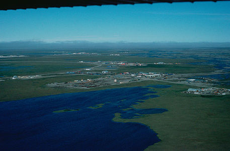 Luftbildaufnahme von Prudhoe Bay im Jahr 2010