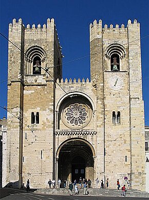 Igreja de Santa Maria Maior (mais conhecida como Sé de Lisboa), de cujo orago a freguesia tira o seu nome