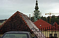 Blick von der Berggasse auf den eingerüsteten Turm (2000)