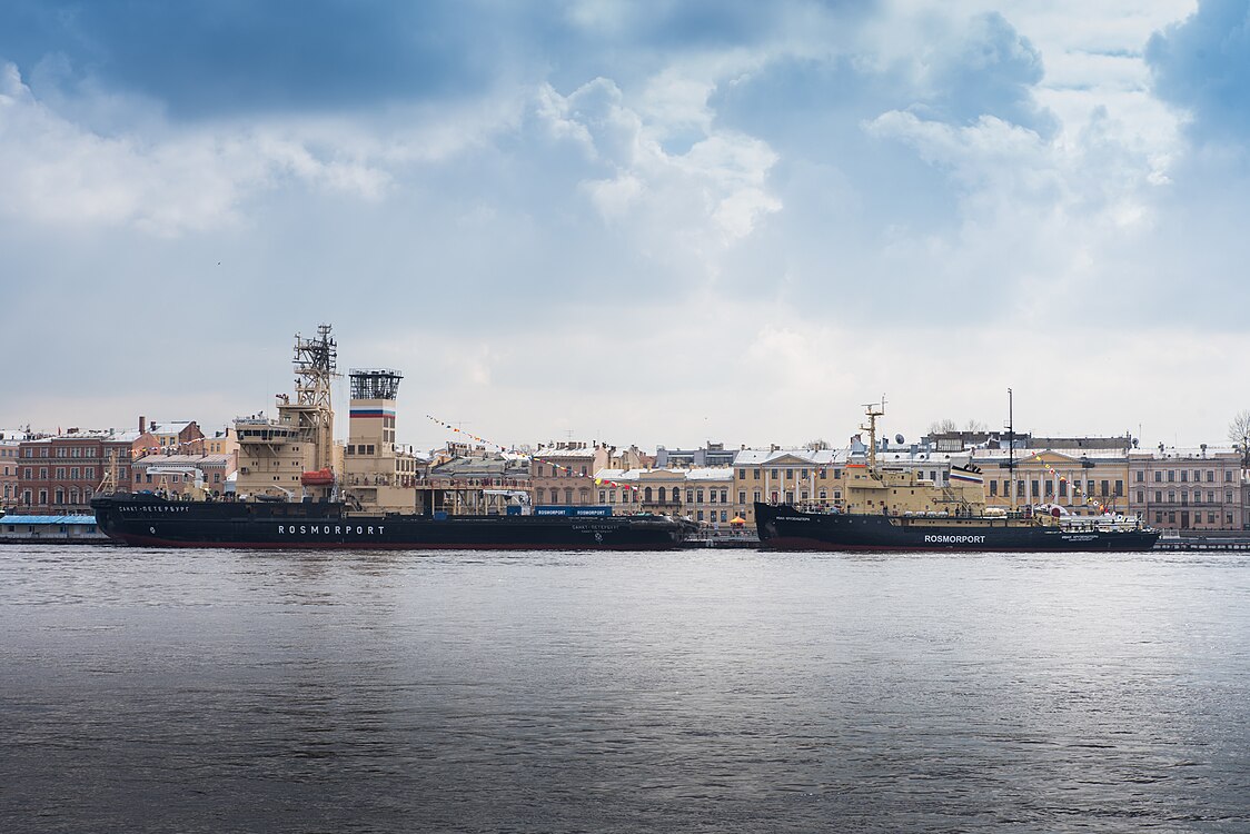 Ледоколы Санкт-Петербург и Иван Крузенштерн