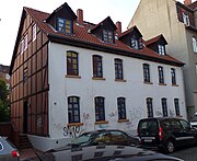 Doppelhaus Viktoriastraße 6 und 7 mit Seiteneingang und Fachwerk