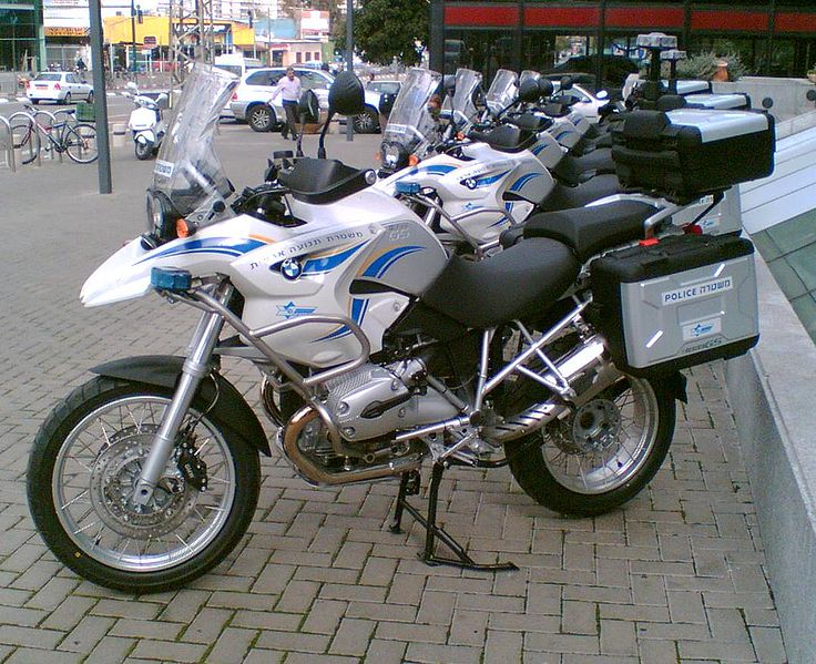 736px-BMW_R1200GS_Israeli_Police.jpg