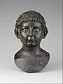 11 - Roman, Bust of a Young Boy. ברונזה, מוזיאון המטרופוליטן לאמנות, מנהטן, ניו יורק.