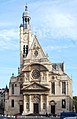 Klassizistischer Barock, St. Étienne du Mont, (1610- 1622): „die Frontfassade [ist] eine Mischung aus einer Fensterrose im gotischen Stil, einem Portikus und Giebelfeld der Klassik, sowie einem Giebel und Obelisken des Manierismus“. [11]