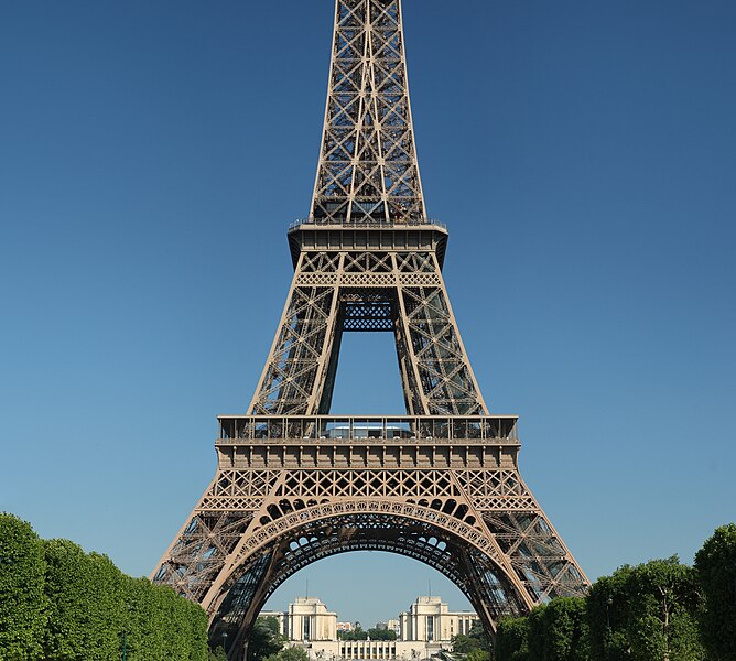 668px-Eiffel_Tower_(72_names).jpg