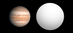 HR 8799 c（右）と木星（左）の直径の比較。