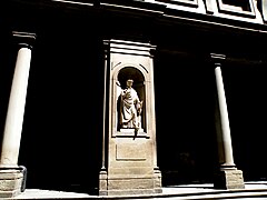 Dante, Piazzale des Offices, Florence.