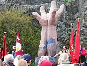 Skulpturen La Mano, 1 maj 2007.