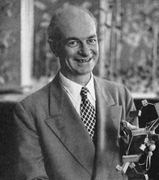 Linus Pauling in 1955b