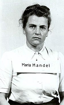 Mandlová po jejím zatčení americkými vojsky v roce 1945
