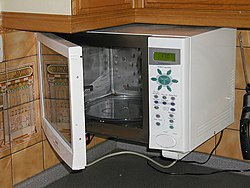 250px-Microwave.750pix.jpg