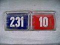 Číslo orientační (modrá tabulka) a číslo popisné