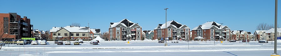 Residential area of rue du Grand Tronc, opposite the Saint-Hilaire train station (QC) in February 2022