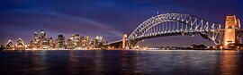 Sydney skyline from the north August 2016 (29009142591).jpg