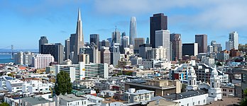 Le Financial District de San Francisco vu depuis Russian Hill. (définition réelle 5 962 × 2 571)