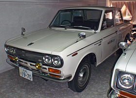 280px-1970_Datsun_U521_1500_DoubleCab.jpg