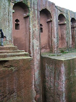 Lista del Patrimonio Mundial. - Página 4 250px-Bet_Amanuel_church,_Lalibela