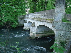 Le pont d'Aveny.