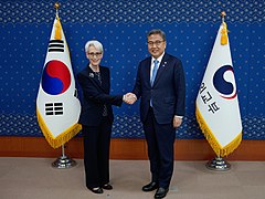 韓国の朴振外交部長官と（2022年6月6日）
