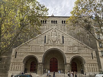 Vue de la façade, sculptures d'Henri Bouchard.