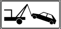 E08 Označava uklanjanje vozila ”paukom” na mjestima na kojima je parkiranje ili zaustavljanje vozila prometnim znakom zabranjeno