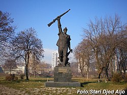 Памятник участникам восстания в Тузле