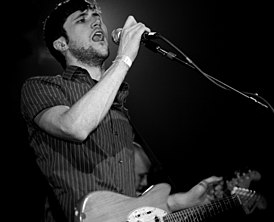 Джон Нолан, лид-гитарист и вокалист группы Taking Back Sunday