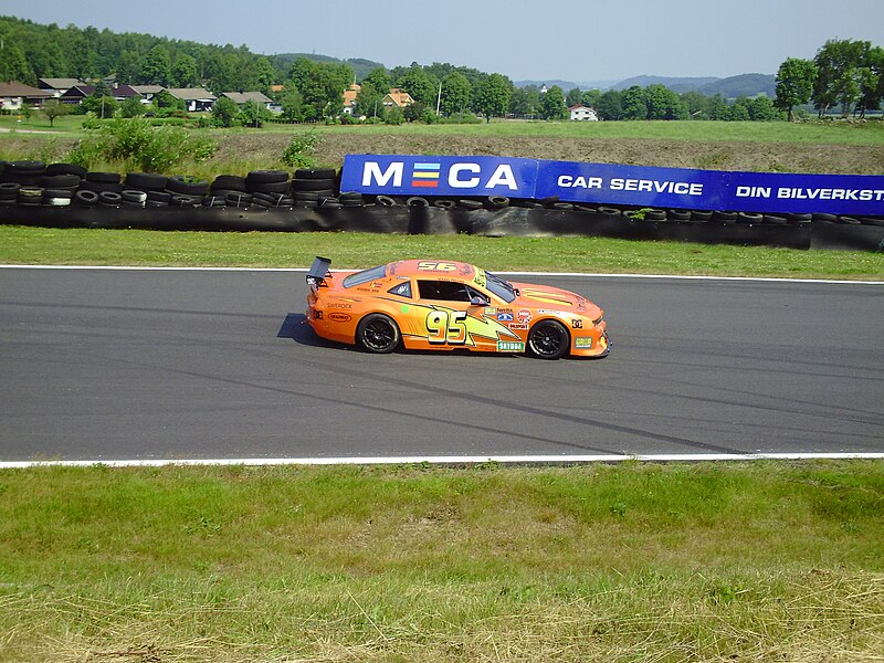 File:Mikael Eklund in Camaro Cup 2010.jpg