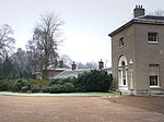 Служебное крыло и хозяйственные постройки Kenwood House