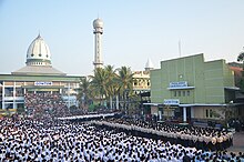 Pondok Modern Darussalam Gontor. Pesantren is the Indonesian Islamic boarding school where santri (students) stay and study Islamic teachings and other knowledges. Pembukaan Tahun Ajaran Baru Gontor 2018.jpg