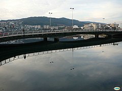 Puente de Santiago con O Burgo y A Caeira en segundo plano.