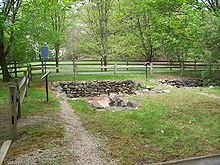 The present-day archaeological site of the Salem Village parsonage Samuel Parris Arch. site 2, Mai 2006.JPG