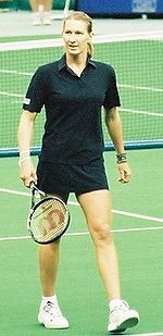 Steffi Graf Farewell World Tour 2000 trim.jpg