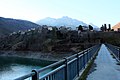 Die Brücke Ponte Morandi mit Brückenoberfläche (von Osten gesehen, mit Vagli Sotto)